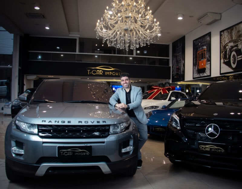 O lavador de carros que se tornou dono de uma das maiores concessionárias de luxo adorada por famosos