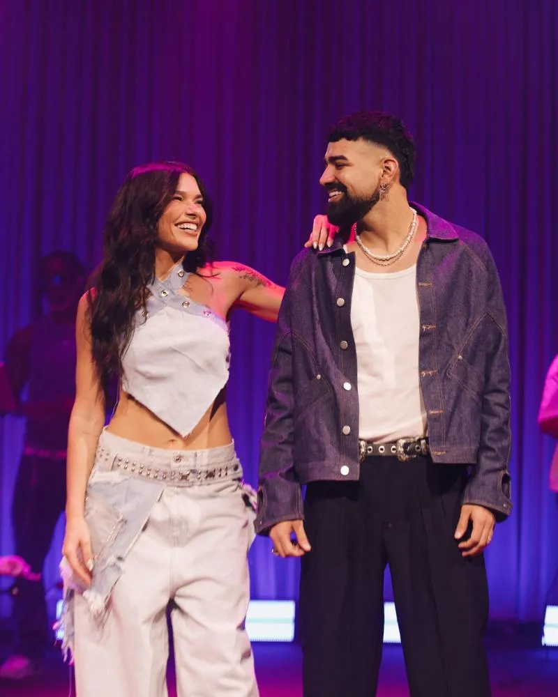 Dilsinho e Lary se unem em “Me Perdeu” e cantor reforça presença da artista no pagode: “vários sucessos dela estavam aparecendo na voz de uma galera”