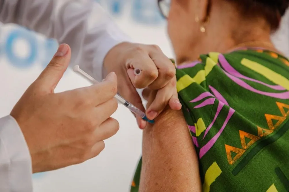 Crianças acima de seis meses de idade já podem se vacinar contra a influenza