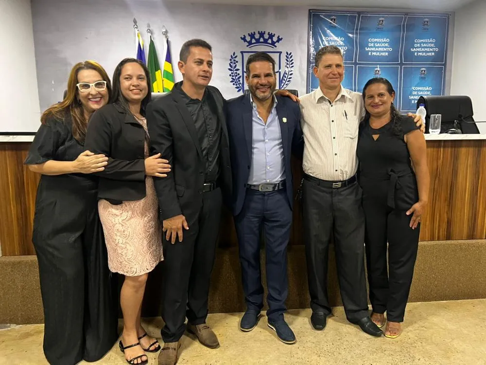 Pastores recebem certificado de Honra ao Mérito em Sessão Solene