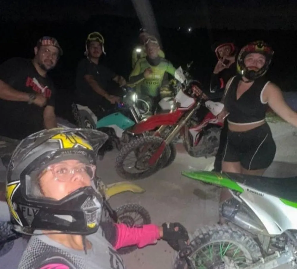 Motociclistas brasileiros salvam homem que caiu com carro em canal no Everglades (FL)