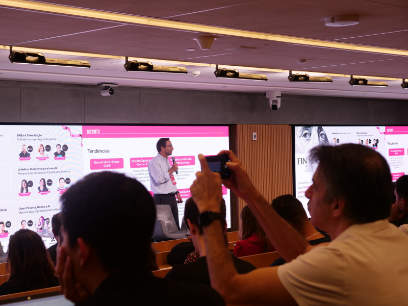 Fintech Summit 2025 apresenta oportunidades em inovações, uso de agentes inteligentes e tendências tecnológicas para o setor financeiro