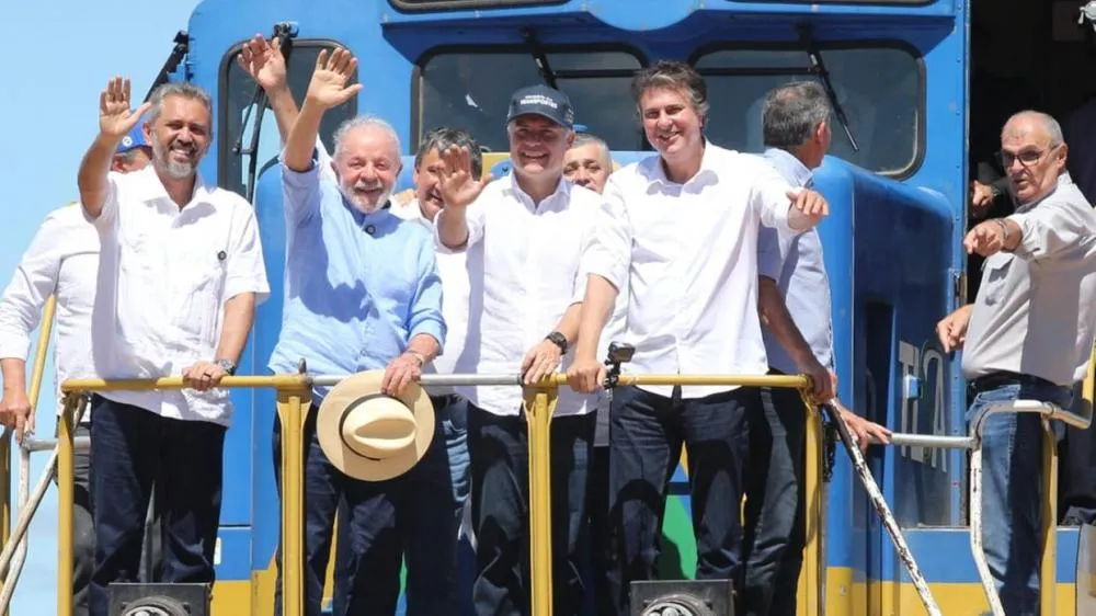 Lula diz que, se tiver saúde, disputará reeleição: 'Não vou entregar o país àqueles malucos'